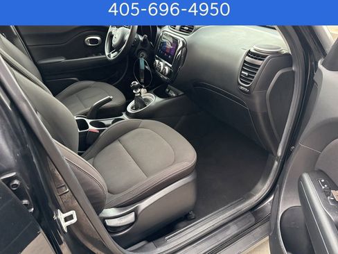 Used 2016 Kia Soul Base image 14