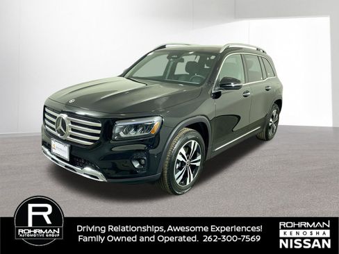 Used 2025 Mercedes-Benz GLB 250 GLB 250 image 2