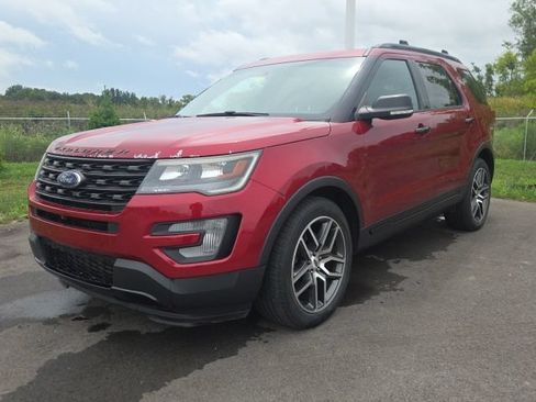 Used 2016 Ford Explorer Sport w/ Equipment Group 401A AWD/4WD image 2