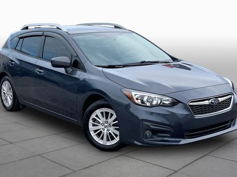 Used 2017 Subaru Impreza 2.0i Premium AWD/4WD image 3