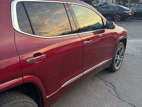 Used 2018 GMC Acadia Denali w/ Technology Package image 17