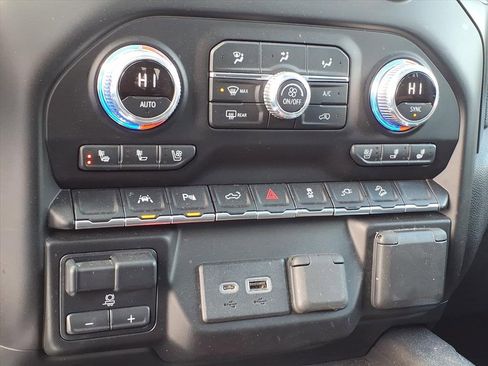 Used 2022 GMC Sierra 1500 AT4 w/ AT4 Premium Package image 20