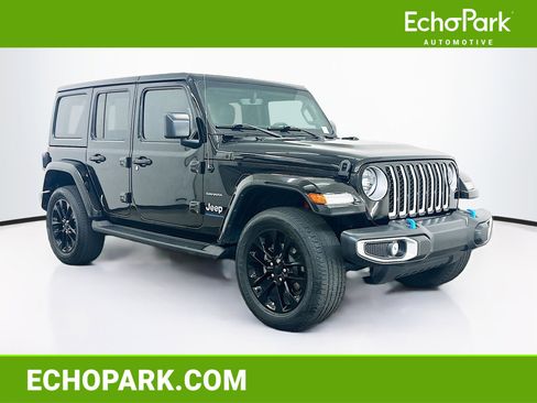 Used 2023 Jeep Wrangler Unlimited Sahara w/ Cold Weather Group AWD/4WD image 1