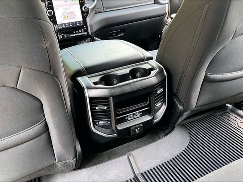 Used 2022 RAM 1500 Big Horn AWD/4WD image 35