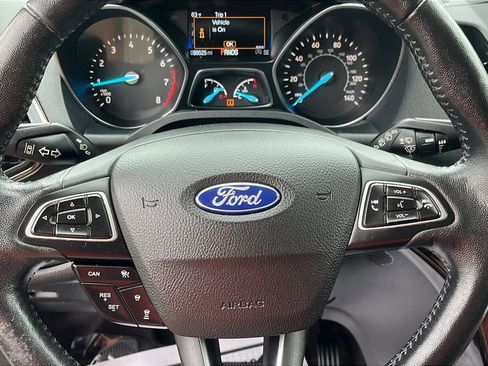 Used 2018 Ford Escape Titanium w/ Ford Safe & Smart Package AWD/4WD image 11