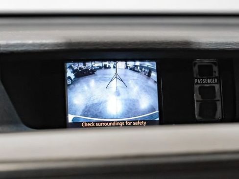 Used 2011 Toyota Sienna LE FWD image 24
