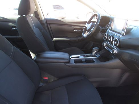 Used 2022 Nissan Sentra SV image 8