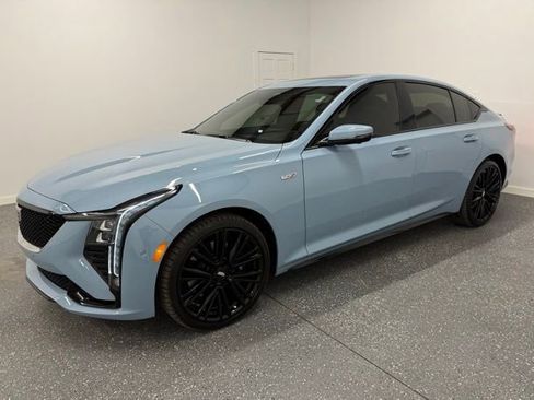 Used 2025 Cadillac CT5 V w/ Technology Package image 9