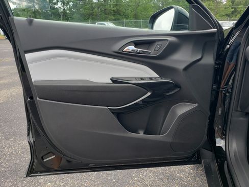 New 2026 Chevrolet Trax LT w/ Driver Confidence Package FWD image 13