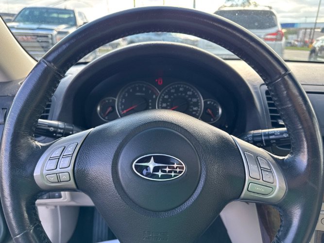 Used 2009 Subaru Outback 2.5i Limited w/ Popular Equipment Group 2B AWD/4WD image 20
