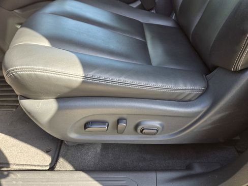 Used 2024 Nissan Murano SV AWD/4WD image 15