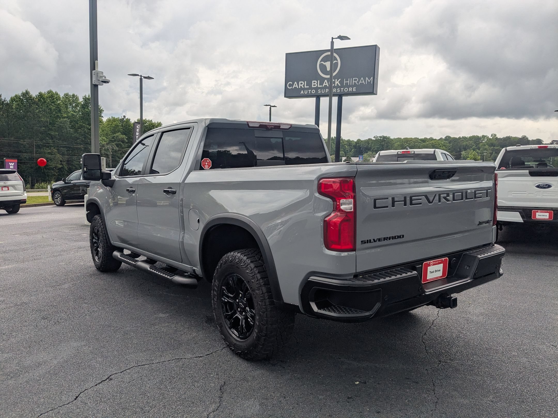 Used 2024 Chevrolet Silverado 1500 ZR2 w/ Technology Package AWD/4WD image 7