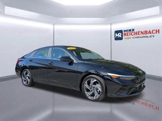 Used 2025 Hyundai Elantra SEL FWD video 2