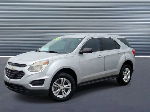 Used 2017 Chevrolet Equinox LS image 1