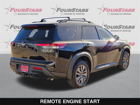New 2025 Nissan Pathfinder SV w/ SV Premium Package image 4