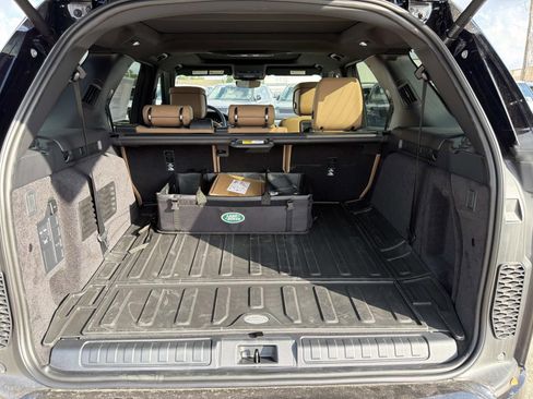 New 2026 Land Rover Discovery Limited Edition AWD/4WD image 7
