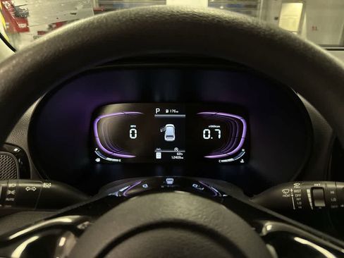 Used 2024 Kia Soul S FWD image 32