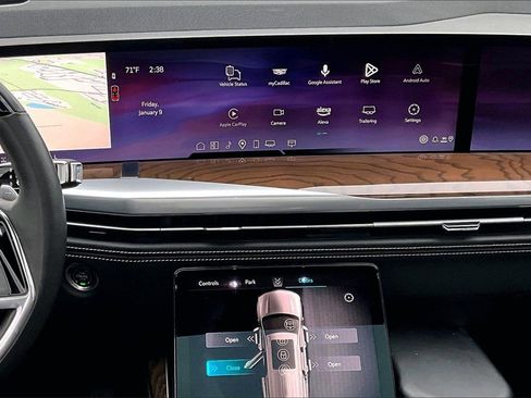 Certified 2025 Cadillac Escalade Sport Platinum w/ LPO, Floor Liner Package image 9