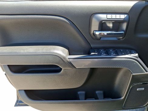Used 2018 Chevrolet Silverado 1500 LTZ Z71 w/ LTZ Plus Package AWD/4WD image 10