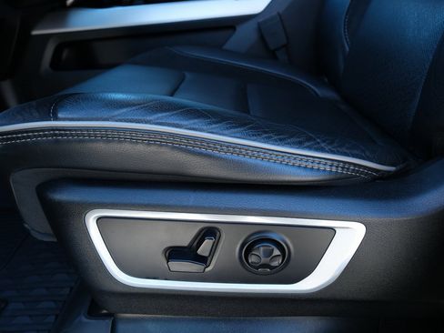 Used 2019 RAM 1500 Laramie image 24