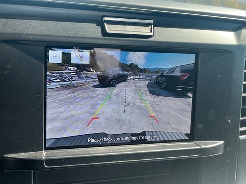 Used 2025 Ford F250 XLT w/ F-250 >10K GVWR Package image 8