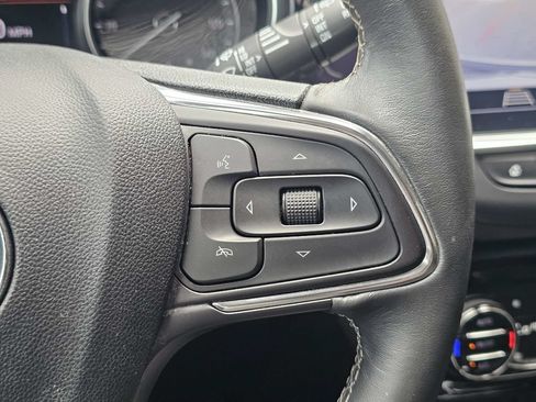 Used 2023 Buick Encore GX Select FWD image 25
