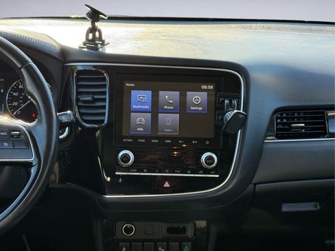 Used 2020 Mitsubishi Outlander SE FWD image 20