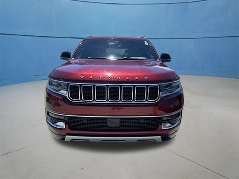 Used 2024 Jeep Wagoneer L Series II w/ Flexible Seating Group AWD/4WD image 4