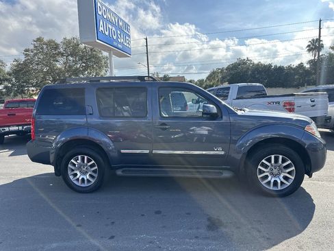 Used 2008 Nissan Pathfinder LE image 2