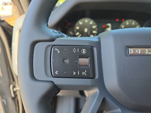 New 2025 Land Rover Defender 110 S image 16