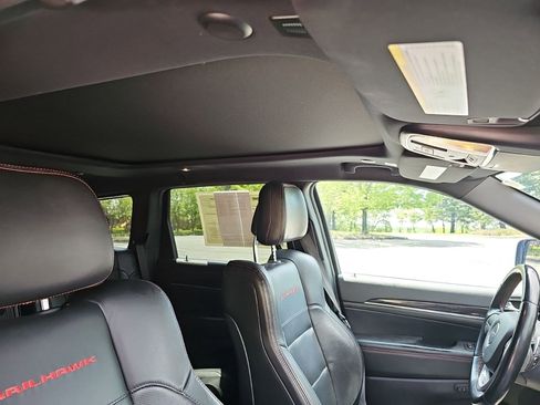 Used 2020 Jeep Grand Cherokee Trailhawk w/ Trailhawk Luxury Group AWD/4WD image 13