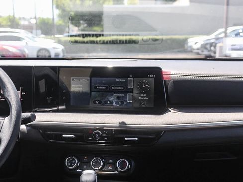 Used 2025 Nissan Kicks SV FWD image 17