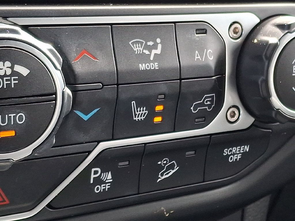 Used 2020 Jeep Wrangler Unlimited Sahara AWD/4WD image 22