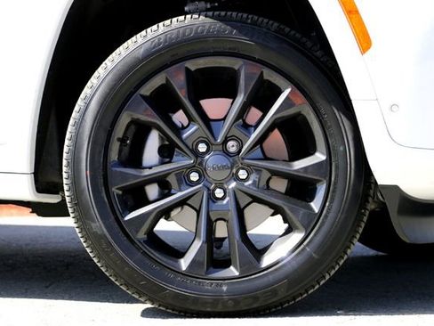 New 2026 Jeep Grand Cherokee L Limited image 2