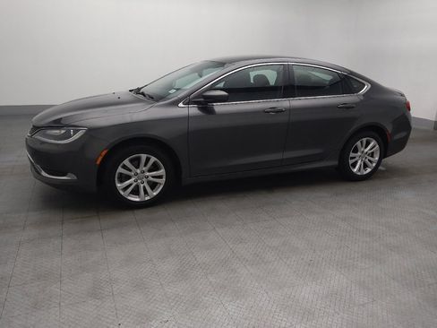 Used 2016 Chrysler 200 Limited image 2