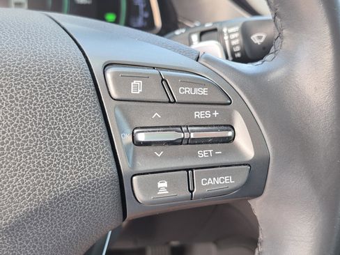 Used 2020 Hyundai Ioniq SEL FWD image 29
