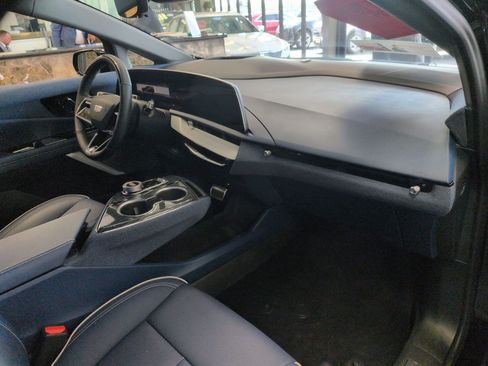 Certified 2025 Cadillac Optiq Sport 2 w/ LPO, Floor Liner Package image 28