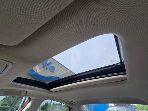 Certified 2025 Honda Accord SE image 36