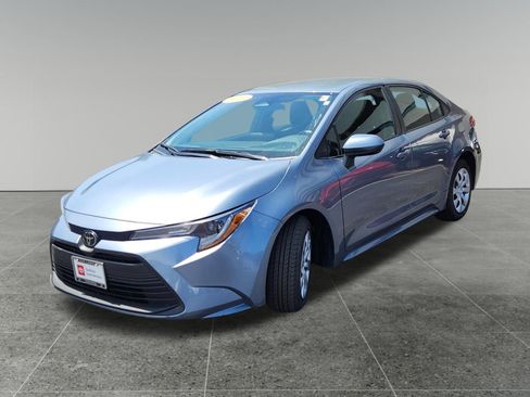 Certified 2024 Toyota Corolla LE FWD image 3