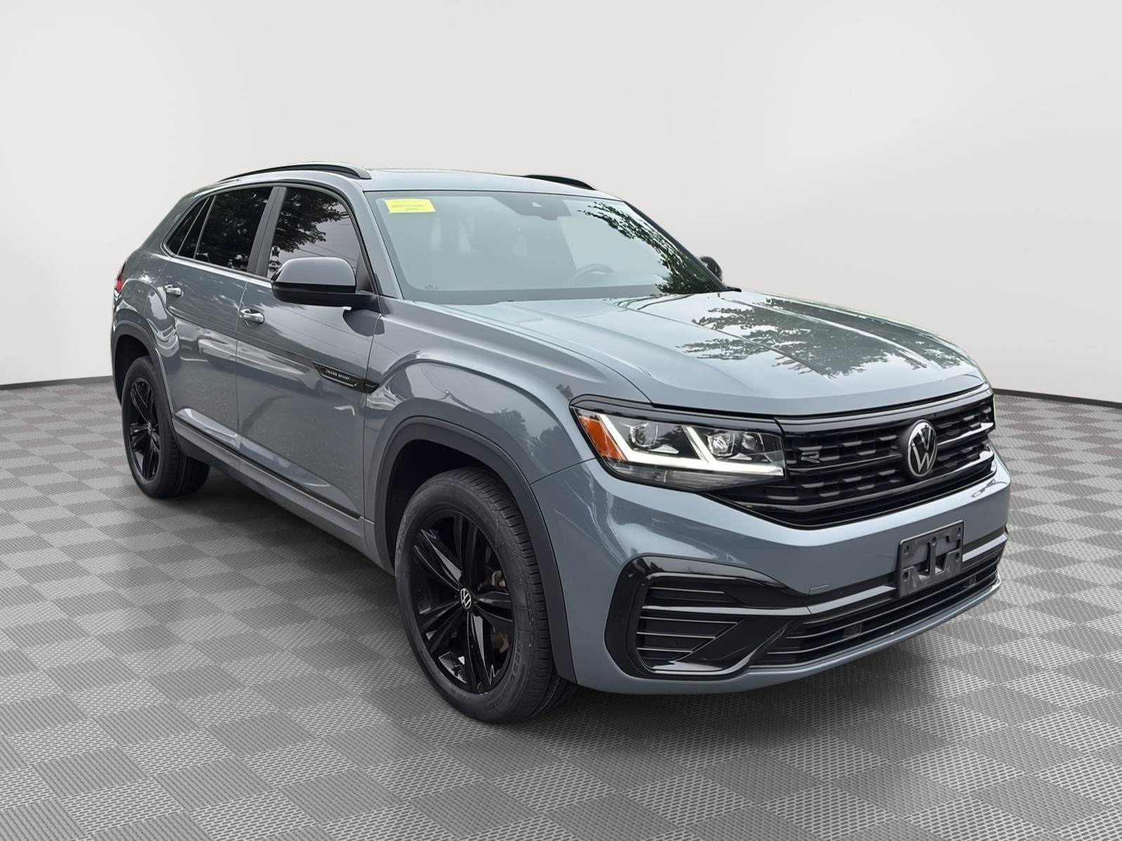 Used 2023 Volkswagen Atlas Cross Sport SEL R-Line AWD/4WD image 7