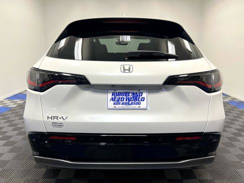 Used 2025 Honda HR-V EX-L image 11