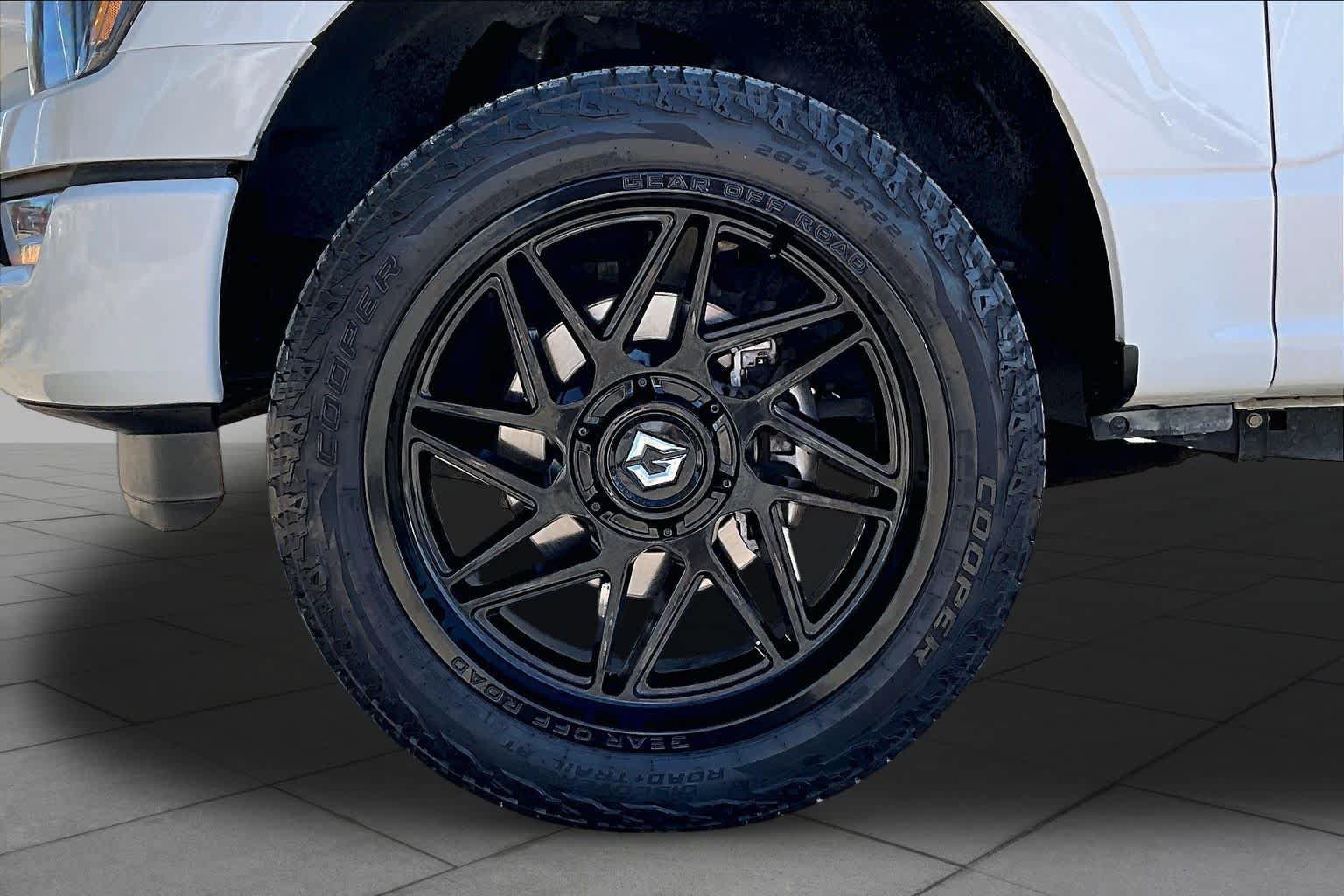 Certified 2022 Ford F150 XL w/ STX Appearance Package RWD image 10