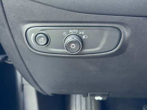 Used 2020 Chevrolet Equinox LS FWD image 15