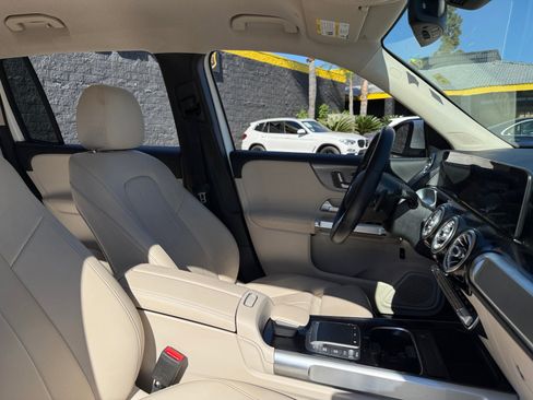 Used 2021 Mercedes-Benz GLB 250 image 19