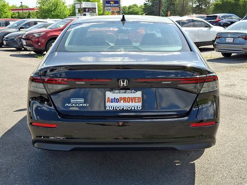 Used 2024 Honda Accord EX image 5