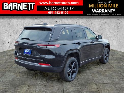 New 2026 Jeep Grand Cherokee Limited w/ Limited Altitude Package AWD/4WD image 6