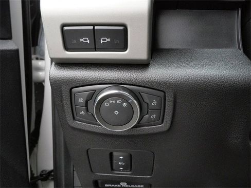 Certified 2021 Ford F350 Lariat w/ Lariat Value Package image 28