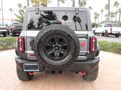 Used 2023 Ford Bronco Wildtrak image 3