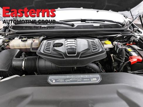 Used 2025 Jeep Grand Wagoneer Series III w/ Rear Seat Video Group 1 AWD/4WD image 7