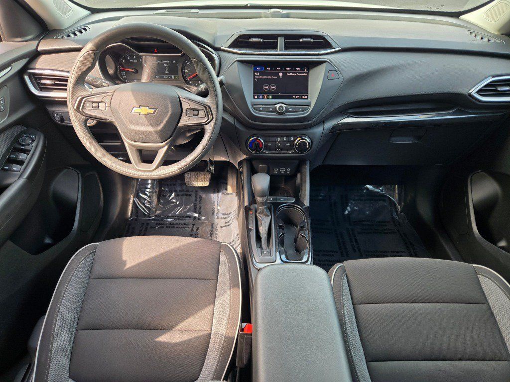 Used 2021 Chevrolet TrailBlazer LS FWD image 16